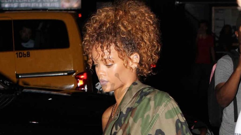 ¿Qué esconde Rihanna?