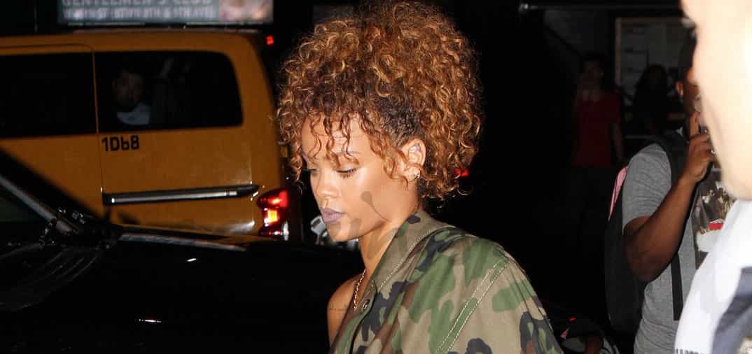 ¿Qué esconde Rihanna?