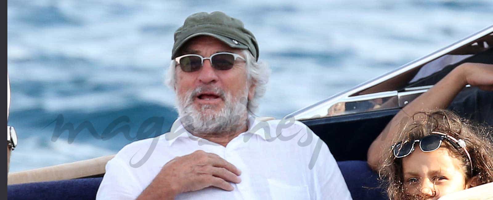 Robert de Niro celebra su 73 cumpleaños en el mar