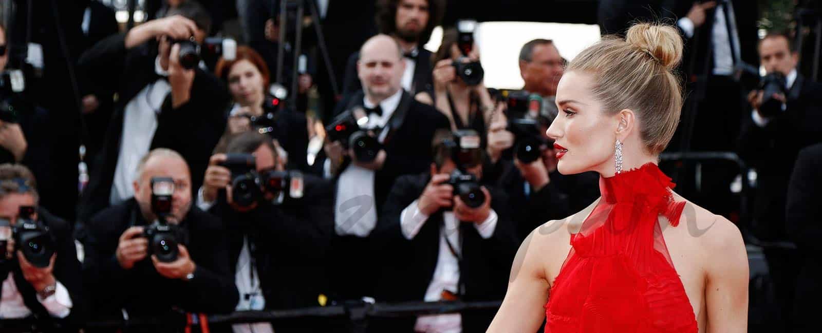 Cannes… Desfile de top models sobre la alfombra roja