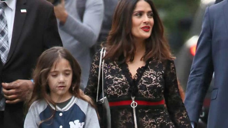 Salma Hayek presume de hija