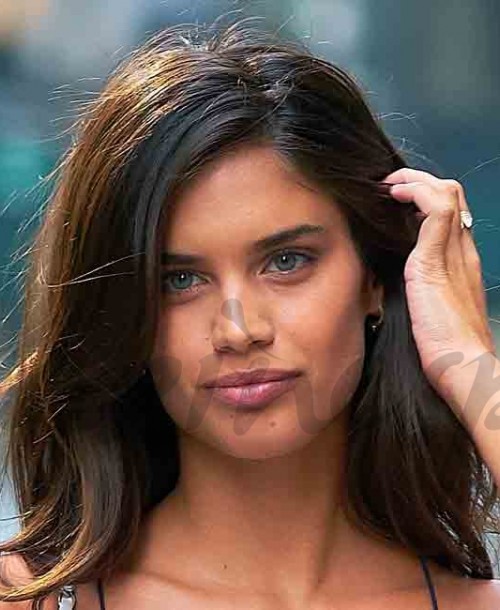 Sara Sampaio, perfecto look street style