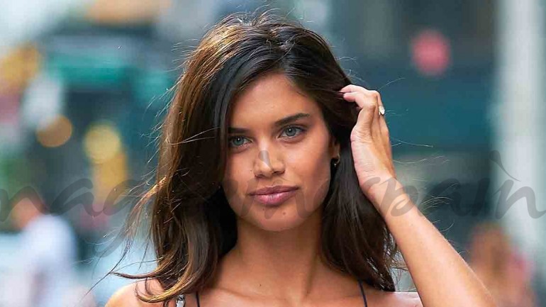 Sara Sampaio, perfecto look street style