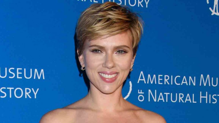 Scarlett Johansson presume de tattoo