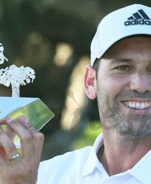 Sergio García celebra su triunfo en el Masters de Valderrama con su esposa Ángela Akins