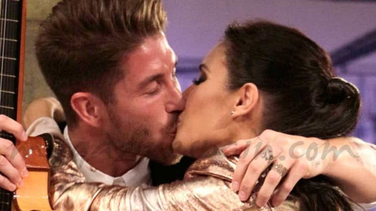 El beso de Sergio Ramos a Pilar Rubio