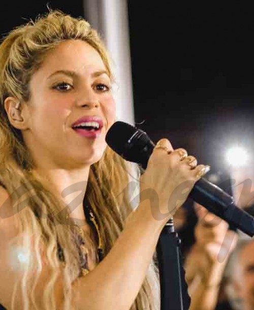 Shakira vuelve a los escenarios