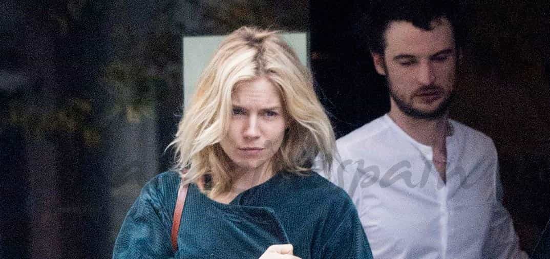 Sienna Miller y Tom Sturridge, una pareja con mucho estilo