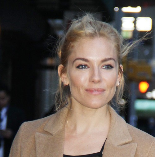 Sienna Miller en blanco y negro