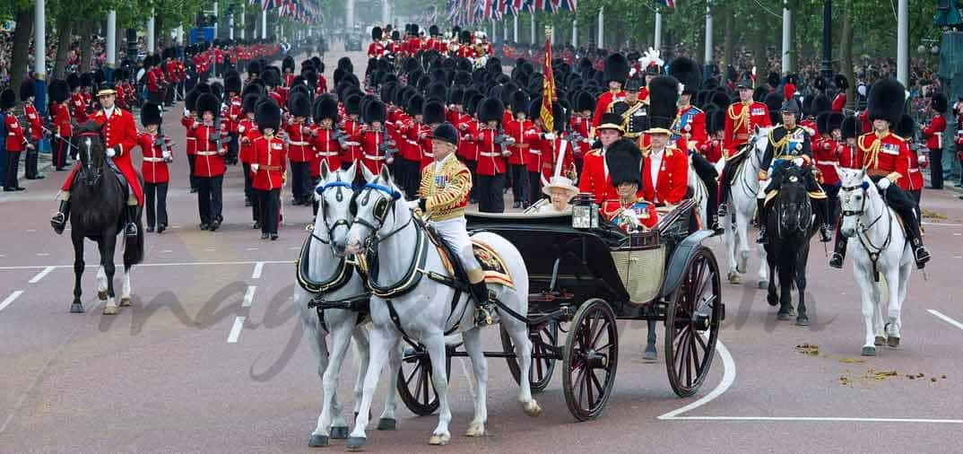 Primera salida oficial de Kate Middleton, para asistir al Trooping the Colour