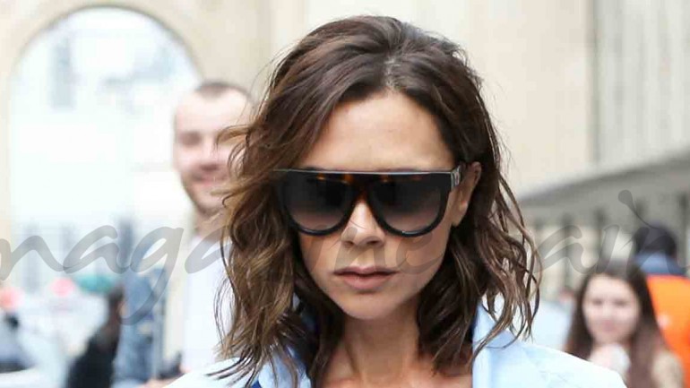 Victoria Beckham con su hijo Brooklyn y su ex «nuera» en París