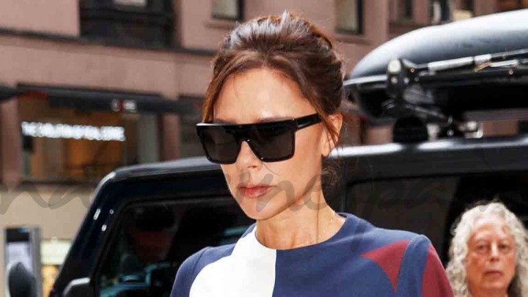 Victoria Beckham a todo color por las calles de Nueva York