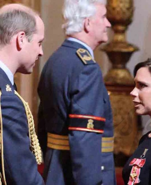 Victoria Beckham condecorada con la Orden del Imperio Británico