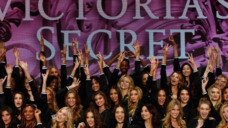 Comienza el show de Victoria’s Secret en París